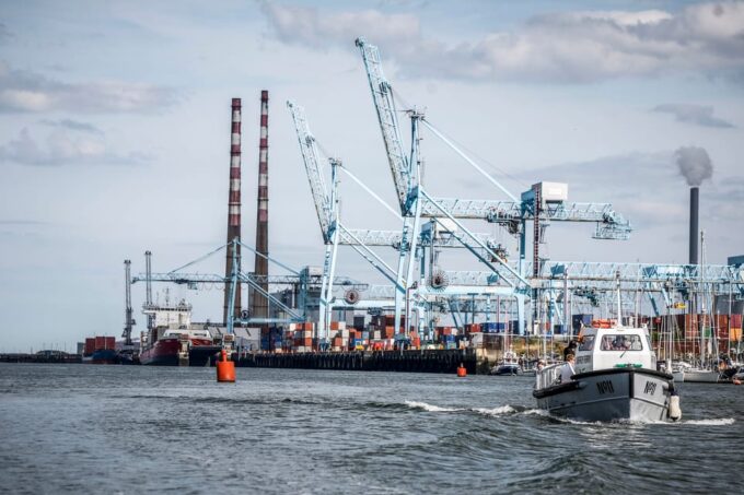 Dublin: Old Liffey Ferry Guided Tour - Getting to the Departure Point