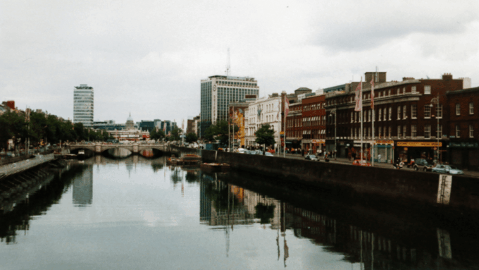 Dublin on James Joyces Footsteps : a Guided Walking Tour - Engaging Audio Commentary and Insights