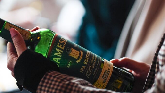 Dublin: Premium Whiskey Tasting Guided by Local Expert - Pricing and Reservation Options