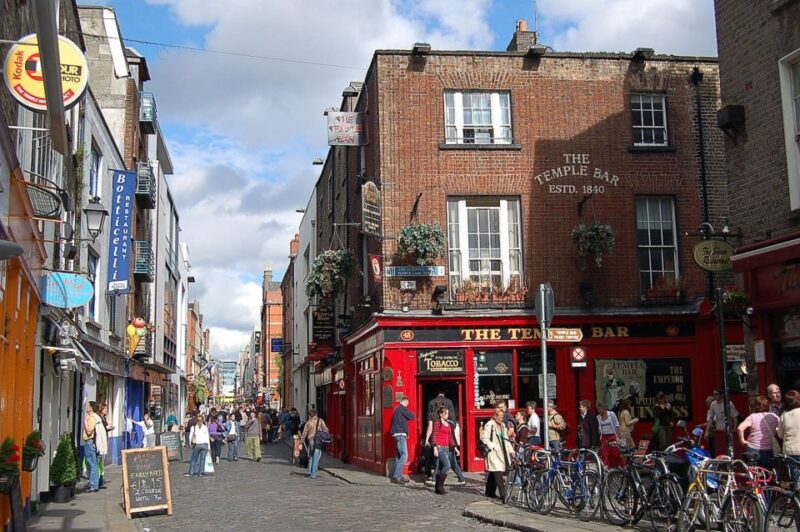 Dublin: Private City Tour in German - What to Expect