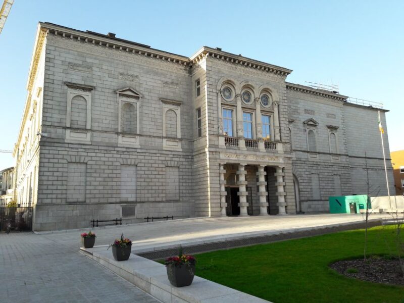 Dublin: Private Tour of City Monuments in Spanish - Itinerary Highlights