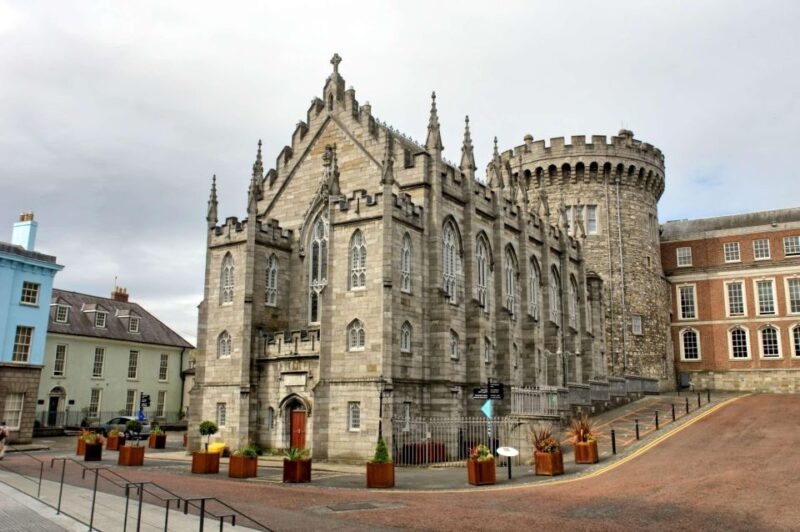 Dublin Private Tour With Skip-The-Line Dublin Castle Tickets - Group Size