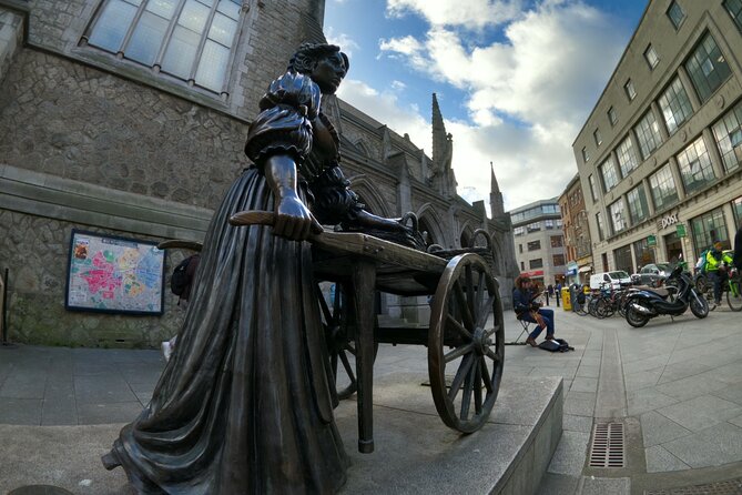Dublin Private Walking Tour - Discovering Trinity College