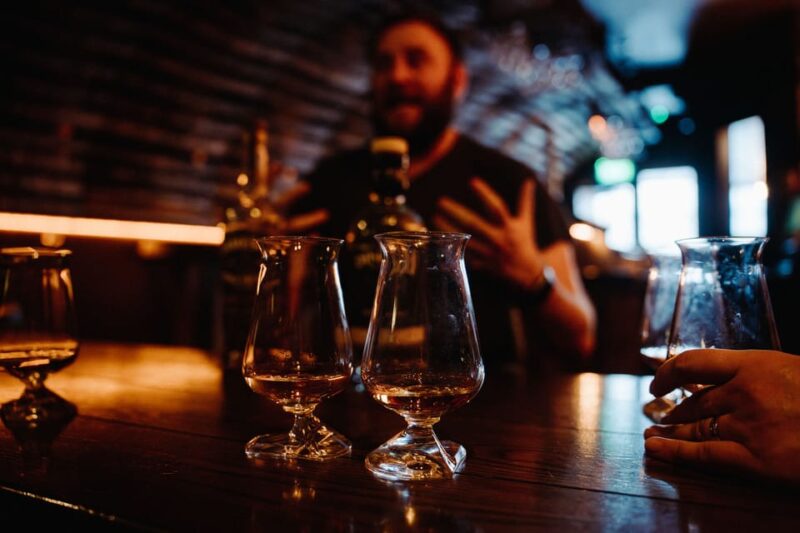 Dublin Pubs & History: Beer & Whiskey Tasting Walking Tour - Itinerary Highlights