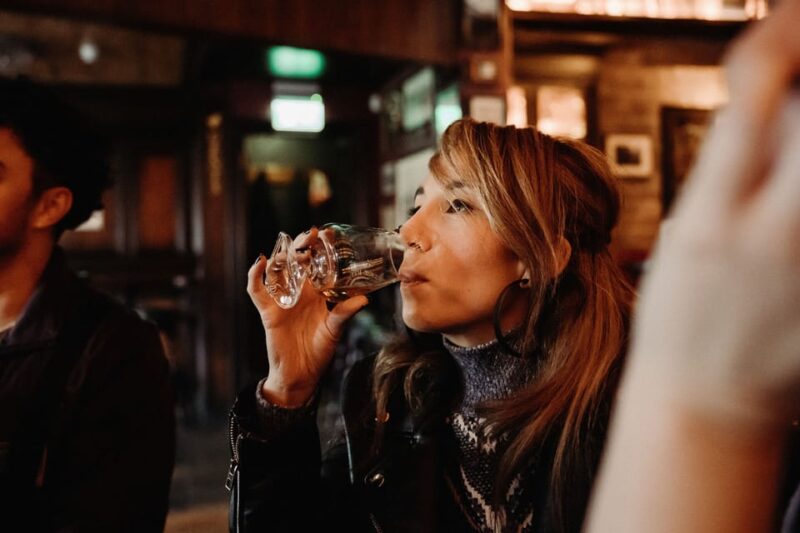 Dublin Pubs & History: Beer & Whiskey Tasting Walking Tour - Drink Experiences