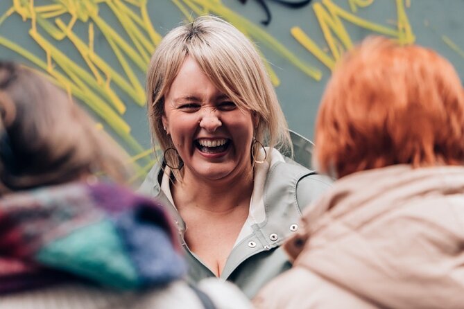 Dublin Storytelling Pub Tour - 3 Stops, Drinks & Local Snacks - Exploring Dublins Iconic Pubs
