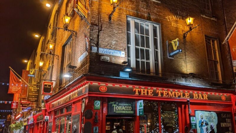 Dublin: Temple Bar Self-Guided Must-See Highlights Tour - What to Bring