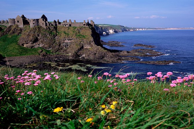 Dublin to Northern Ireland Incl. Dunluce Castle, Giants Causeway - Guided Tour Experiences