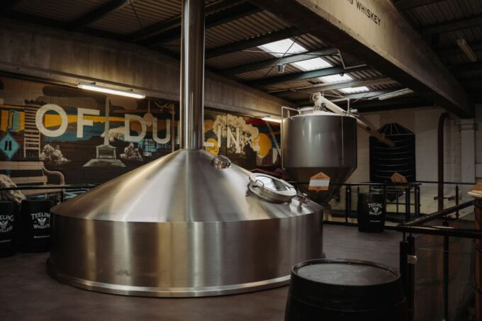 Dublin: Trinity College, Castle, Guinness and Whiskey Tour - Distillery and Brewery Experiences