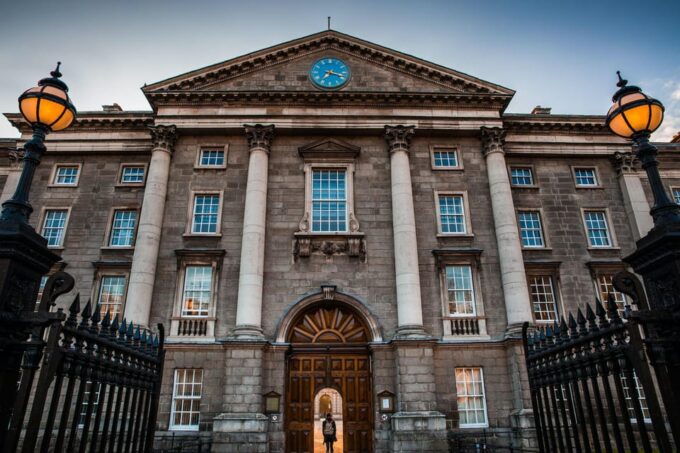 Dublin: Walking Tour and Whiskey Distillery With Tastings - Tour Duration and Accessibility