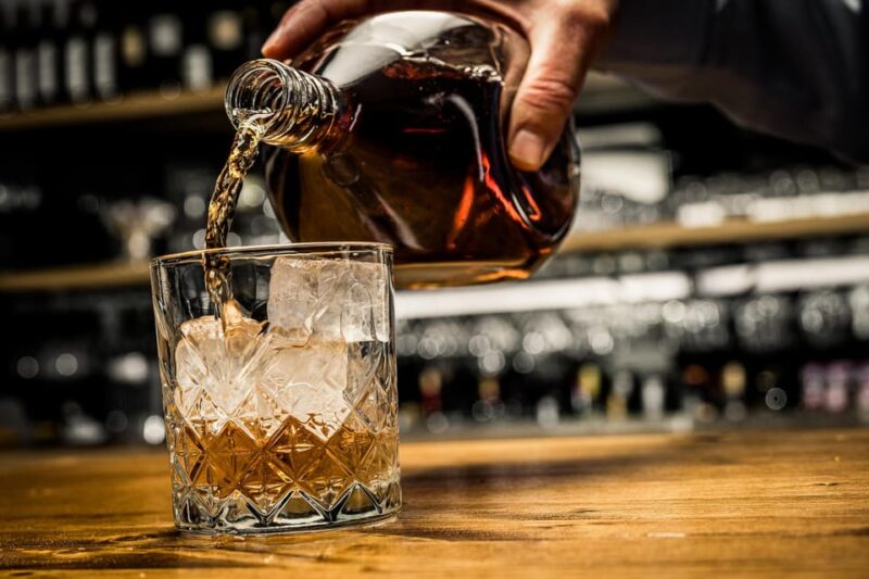 Dublin Whiskey Trail:Experience Historic Pubs & Local Flavor - Key Points