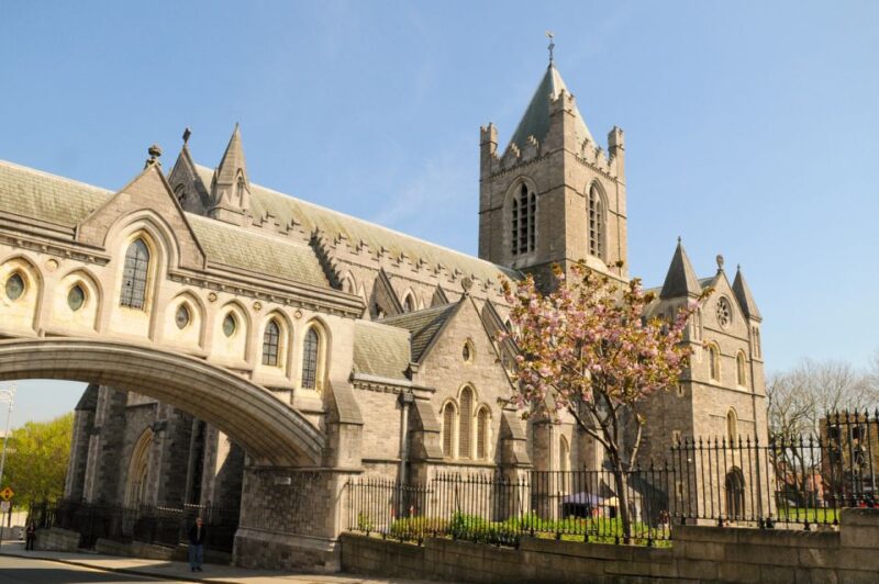 Dublin's Timeless Treasures: A Senior's Historical Walk - Marveling at Treasures