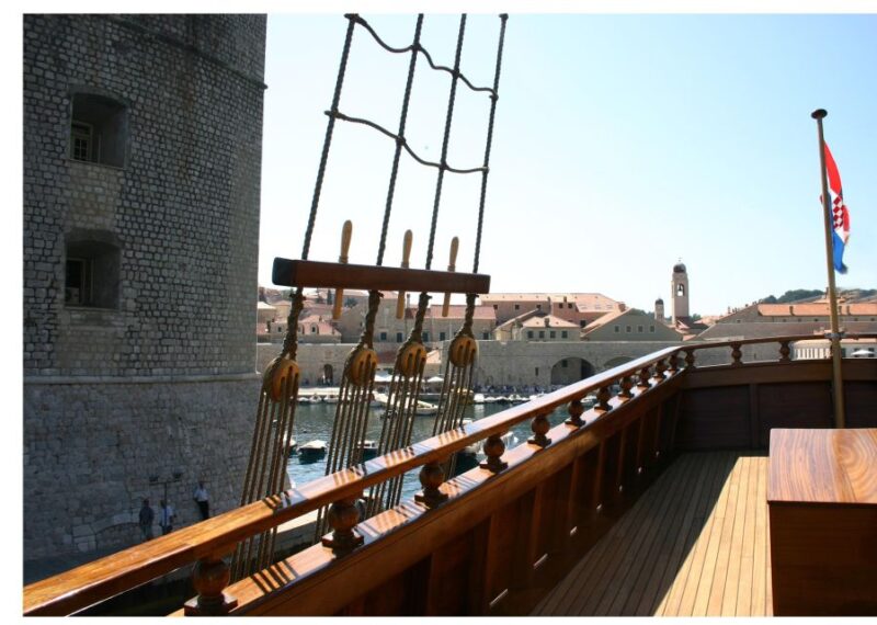 Dubrovnik: 2-Hour Panoramic Cruise & Historical Walking Tour - Customer Reviews and Ratings