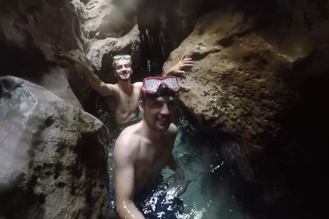 Dubrovnik Blue Cave and Sandy Beach ŠUnj Boat Tour With Drinks - Group Size and Accessibility