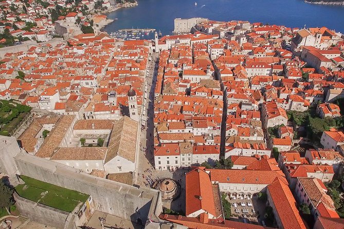 Dubrovnik Early Bird Walking Tour - Traveler Capacity