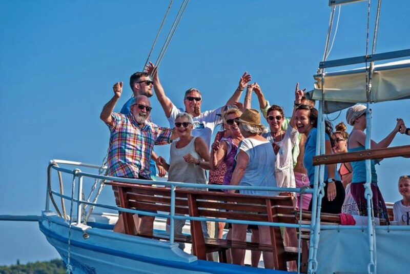 Dubrovnik: Elaphite Islands Cruise With Lunch and Drinks - Itinerary and Experience