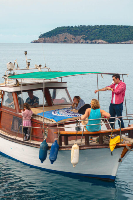 Dubrovnik: Full-Day Elaphiti Islands Boat Tour With Snacks - Important Information
