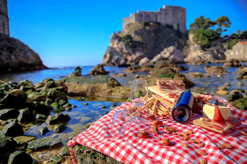 Dubrovnik Gastronomy: 3-Hour Food and Wine Tour - Exploring Dubrovniks Old Town