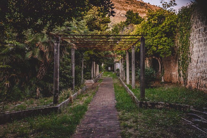 Dubrovnik Ghosts and Mystery Walking Tour - Ghost Tales and Macabre Stories