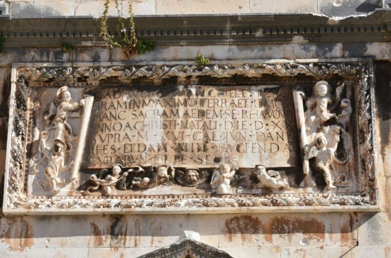 Dubrovnik: Historic Center Self-Guided Audio Tour (ENG) - Discovering Old City Landmarks