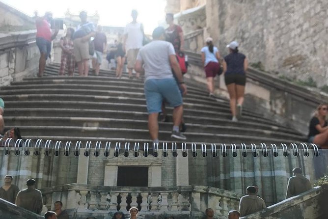 Dubrovnik Hot Combo: History Walk and Game of Thrones - Discovering the Orlando Column