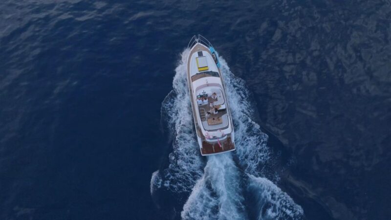 Dubrovnik: Motor Yacht Charter - Yacht Features and Amenities