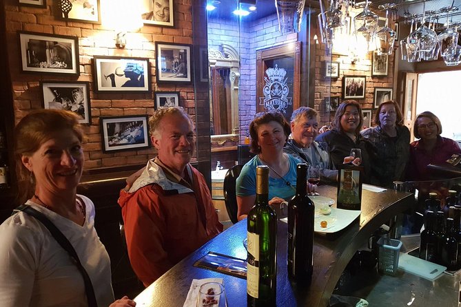 Dubrovnik Old Town Food Tour: Small-Group Experience - Meeting and Pickup Details