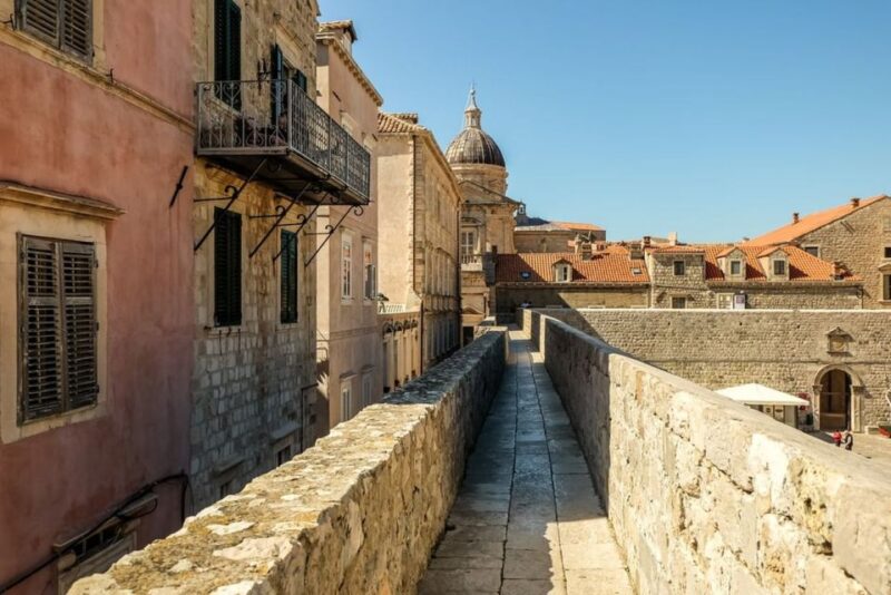 Dubrovnik: Old Town Highlights Guided Walking Tour - Tour Experience