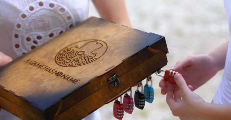 Dubrovnik: Old Town History Outdoor Escape Game - Game Mechanics
