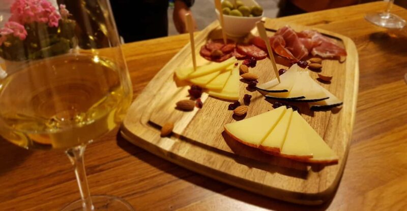 Dubrovnik: Private Old Town Highlights & Food Tour - Culinary Experience