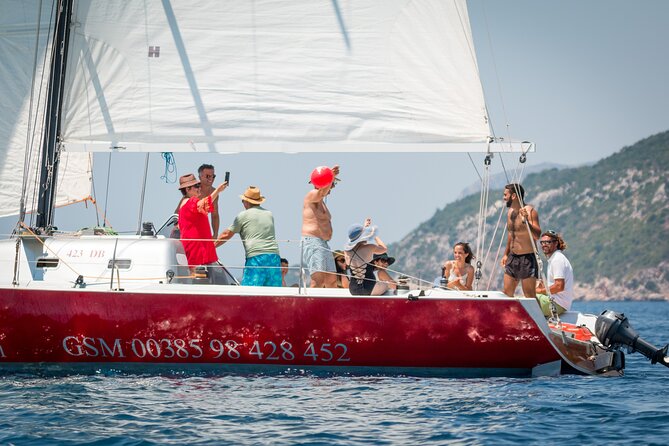 Dubrovnik Private Romantic Sunset Sailing - Meeting and Pickup