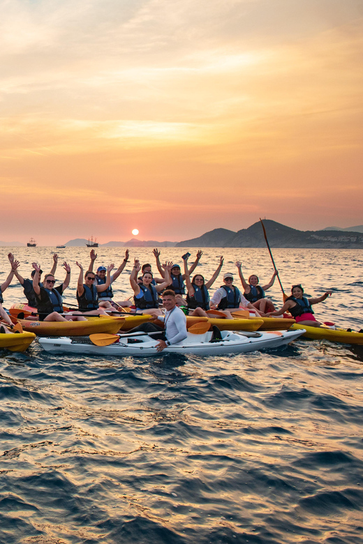 Dubrovnik: Sunset Kayaking and Snorkeling Tour - Itinerary and Experience