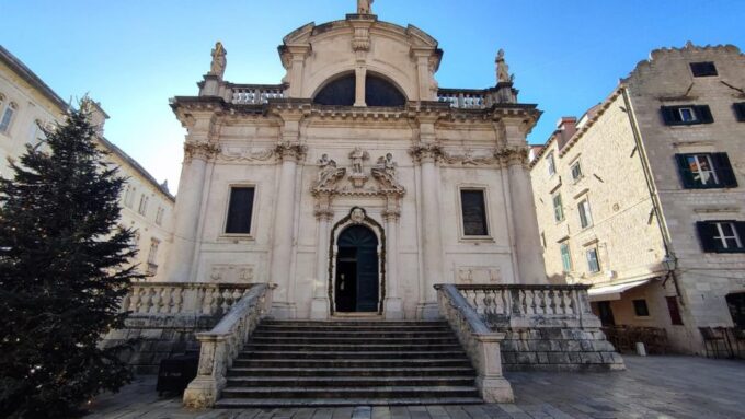 Dubrovniks Old Town: An Audio Tour of the Walled City - Tour Format