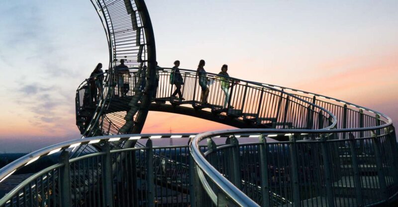 Duisburg: Guided Evening Tour at Tiger and Turtle - Experience Details