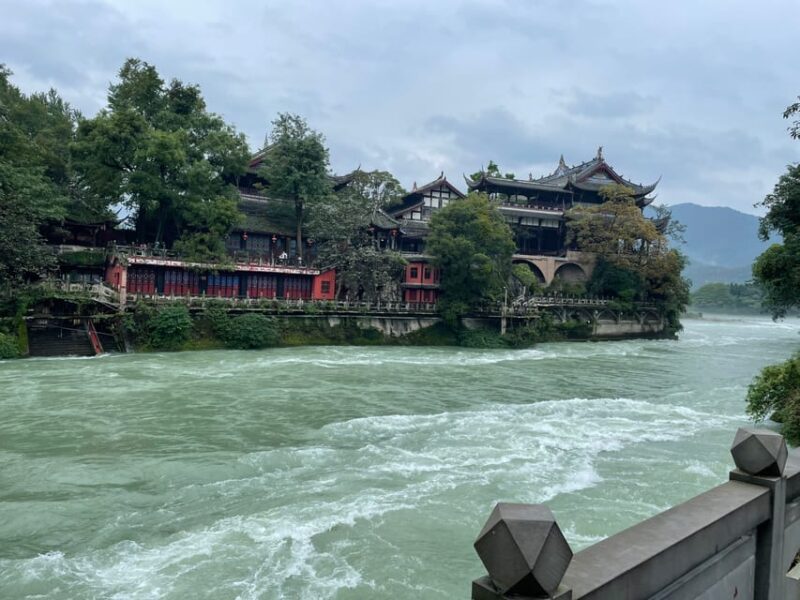 Dujingyan and Mt Qingcheng Day Trip With Taoism Experience - Key Points
