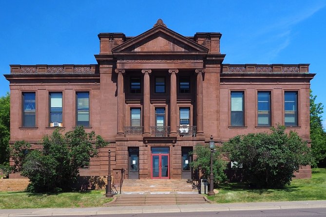Duluth Scavenger Hunt: A Superior City - Key Points