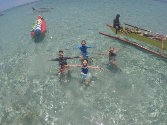 Dumaguete: Dolphin Watching & Manjuyod Sandbar Private Tour - Tour Pricing and Inclusions