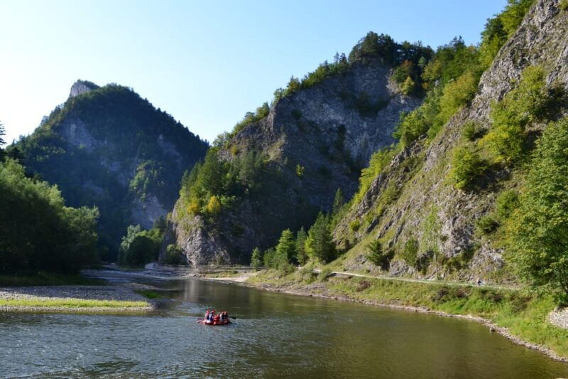 Dunajec River Rafting Tour From Krakow - Key Points