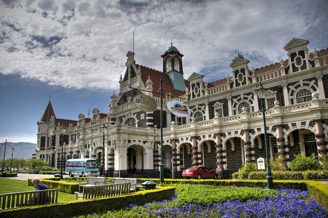 Dunedin 4 Hrs halfday Private Tour - Exploring Dunedin’s Historic Heart: The Octagon and Architecture