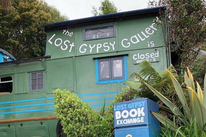 Dunedin to Te Anau via the Catlins One Way Small Group Tour - A Full-Day Adventure through the Otago Coast’s Hidden Gems