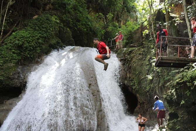 Dunns River, Blue Hole ,Horse Back, Rafting ,Tubing in Ocho Rios - Pickup Information