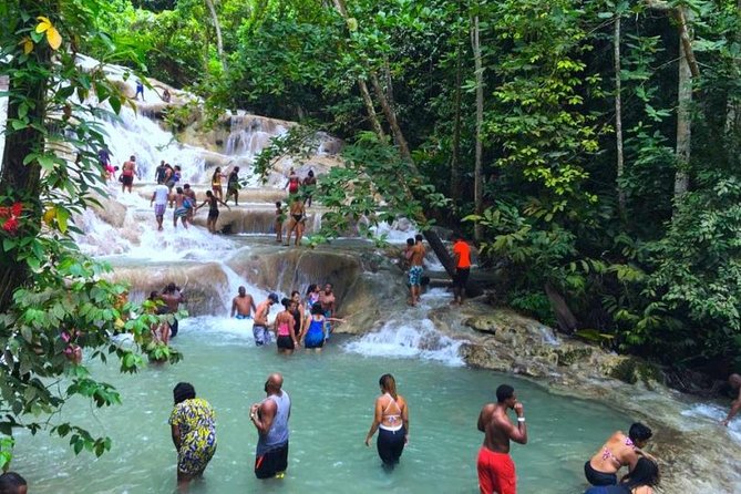 Dunns River Falls - Exploring the Blue Hole