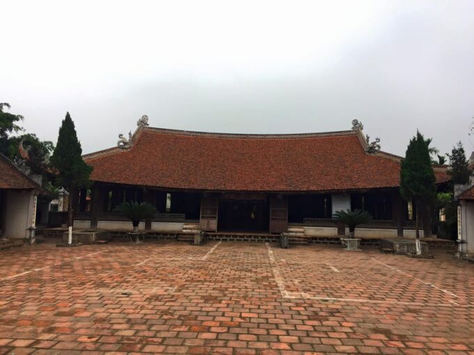 Duong Lam Ancient Village and Van Phuc Silk Village Day Tour - Frequently Asked Questions