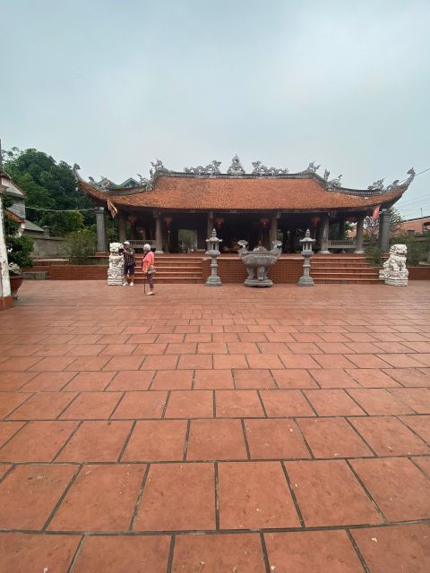 Duong Lam Ancient Village Private Day Tour - Traditional Craft Demonstrations