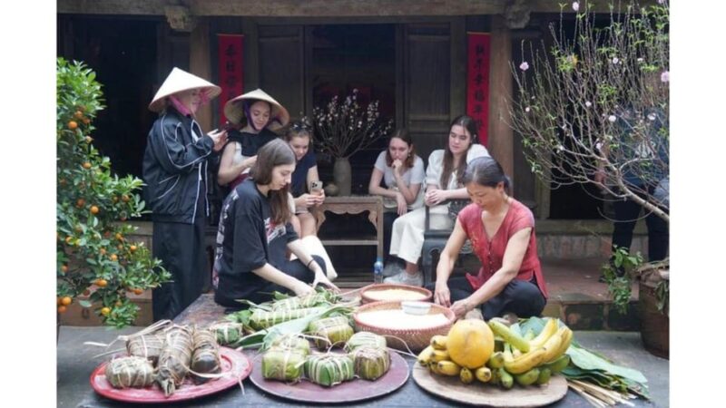 Duong Lam Ancient Village Private Tour In Ha Noi - Pickup and Transportation