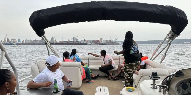 Durban: Pontoon Boat Harbor Cruise - Cruise Experience