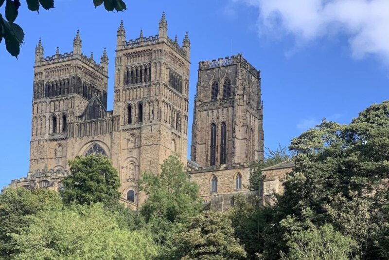 Durham: Fun Puzzle Treasure Hunt to a Pub! - Explore Iconic Landmarks