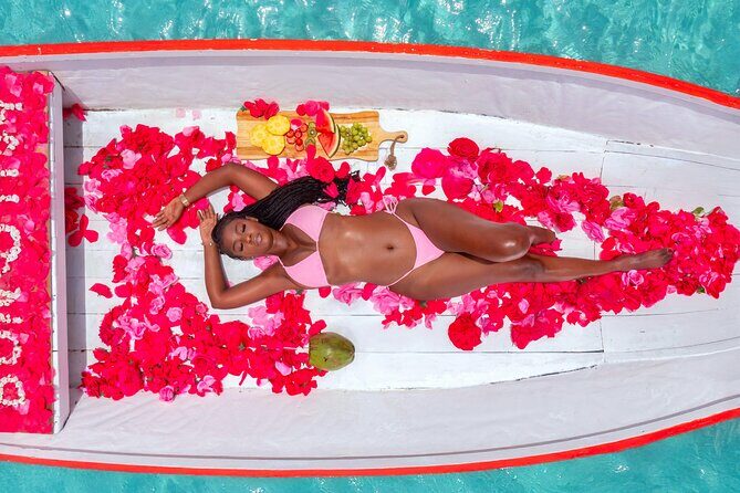 Dushi Boat Drone Photoshoot | Free Champagne | Fruits and Flowers - Why the Price is Justified