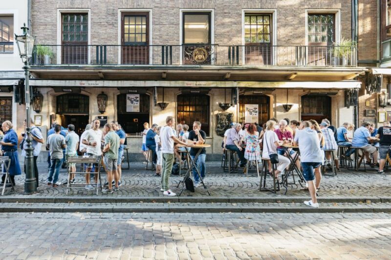 Düsseldorf: Altbier-Safari Beer Walking Tour - Booking Information