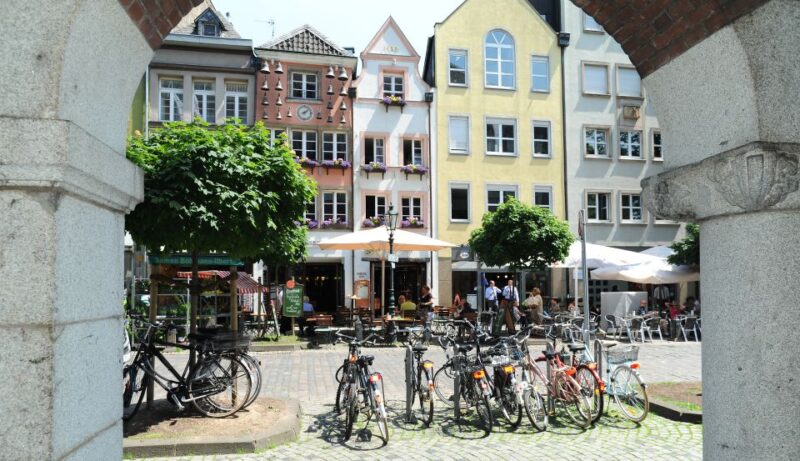 Düsseldorf: Altstadt Guided Tour - Tour Highlights and Inclusions